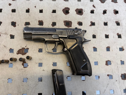 Pistolet pod kurtką – broń zatrzymana na przejściu w Zosinie